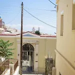 Roi's * Ermoupoli